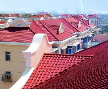 Sử dụng tôn nhựa sóng ngói 4 lớp ASA/PVC kháng hóa chất cao cấp
