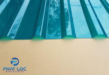 Tấm lợp lấy sáng Polycarbonate 11 sóng màu xanh
