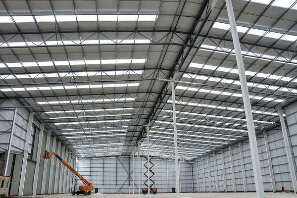 Ưu nhược điểm của tấm lợp nhựa lấy sáng Polycarbonate