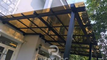 Tấm Nhựa Lấy Sáng Polycarbonate: Ứng Dụng Tốt Nhất Cho Mái Nhựa Che Sân