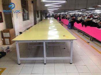 Nhựa PVC Làm Mặt Bàn Thao Tác Công Nghiệp: 6+ Ứng Dụng Phổ Biến