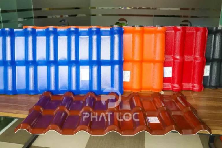 So sánh chi tiết Giá Ngói Nhựa Lợp Mái PVC/ASA giữa 2025 và 2026!