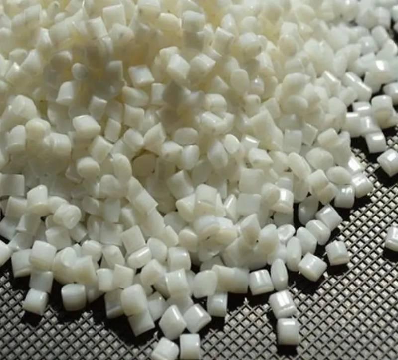 Hạt Nhựa PVC Là Gì? Tổng Hợp Ứng Dụng Thực Tế Trong Công Nghiệp 2026