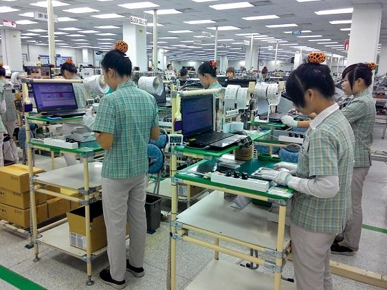 Tấm nhựa PVC làm bàn thao tác Tấm nhựa PVC làm bàn thao tác
