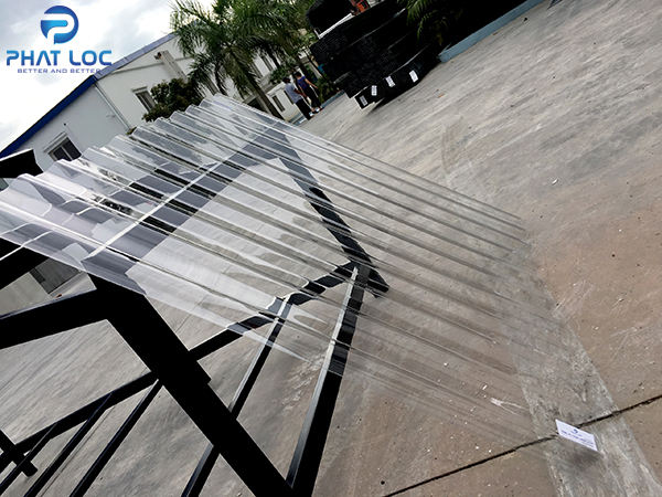 tấm nhựa sáng kính polycarbonate cao ấp giá rẻ