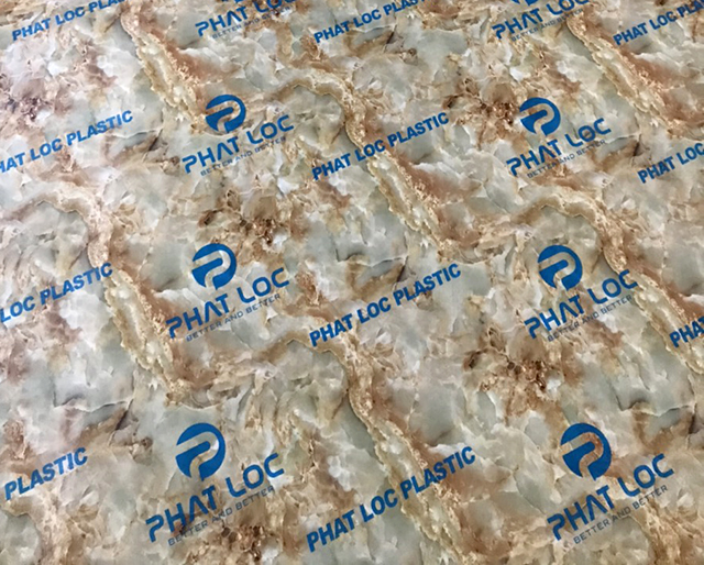 tam-pvc-op-tuong-gia-da
