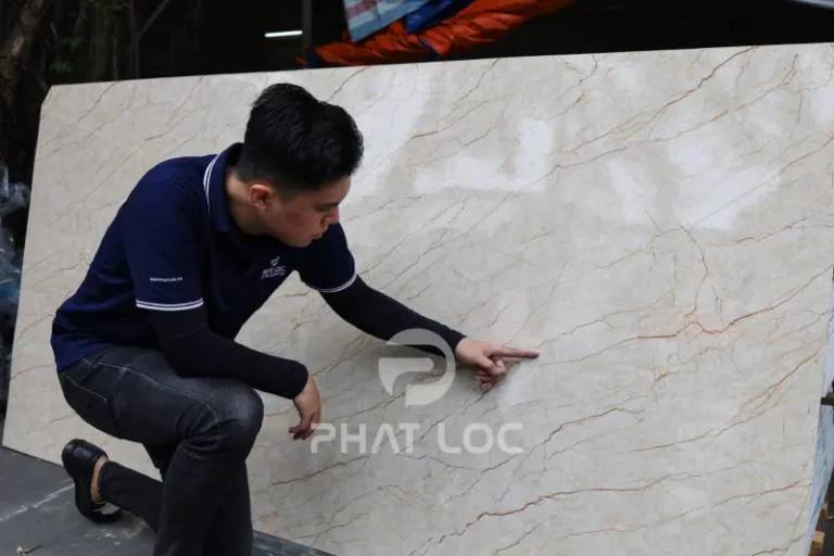 Cách chọn mẫu PVC vân đá phù hợp cho văn phòng, công ty