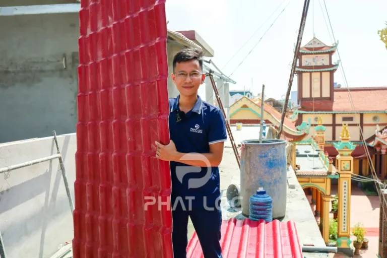 Dự báo giá ngói nhựa 2026 — Có nên chốt sớm?