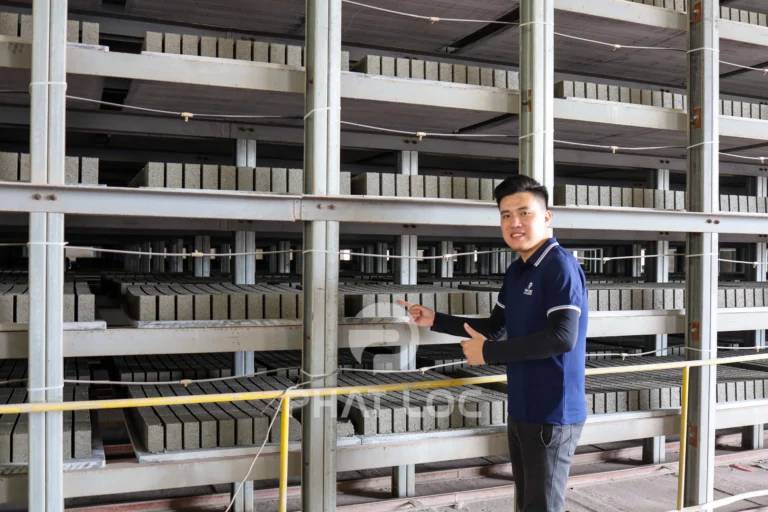 Giá máy ép gạch không nung tự động và bán tự động năm 2025