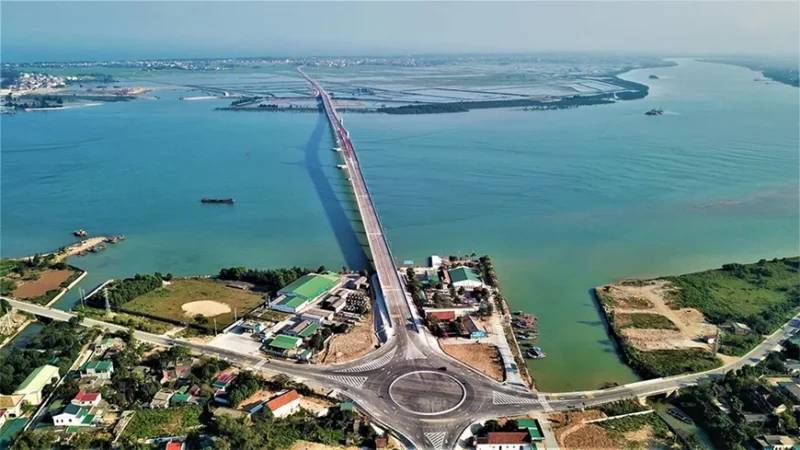Kho lạnh, nhà xưởng chế biến thủy hải sản