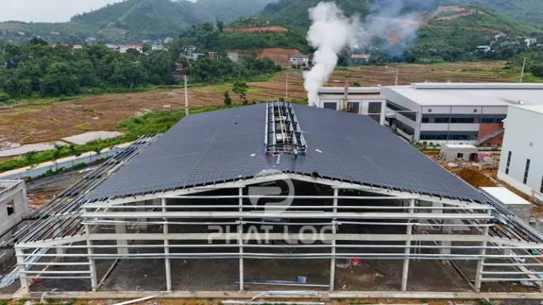Nên Chọn Tôn Nhựa Đen Nào Cho Từng Công Trình?