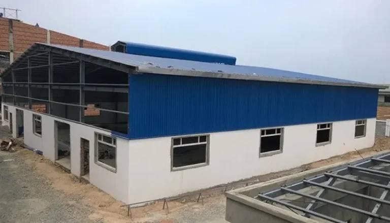 Nhà kho ven biển, kho lạnh, khu vực có độ ẩm cao