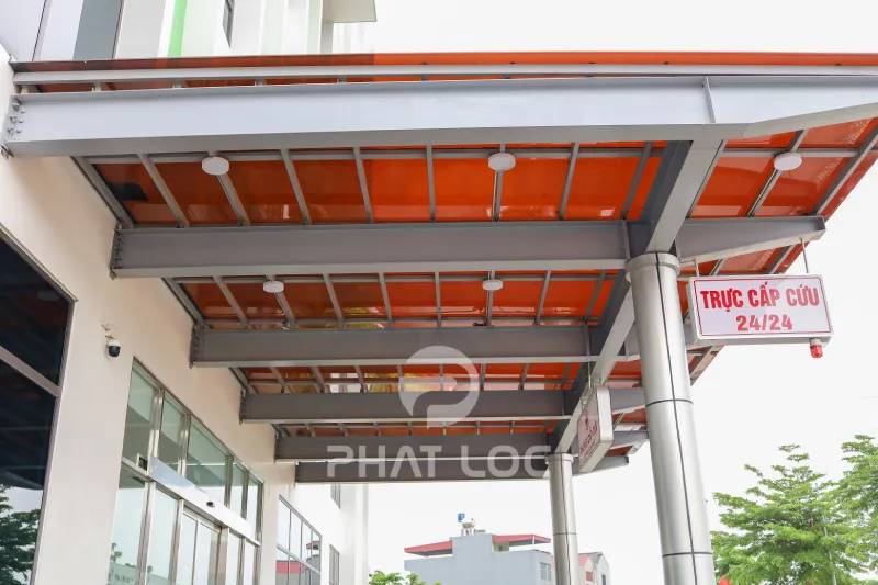 Nhà kính, khu vui chơi, trung tâm thương mại