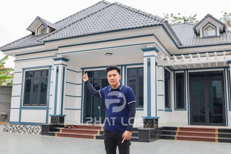 Nhà ở – Mái hiên – Sân vườn