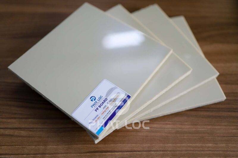 Nhựa PP là gì? – Ứng dụng vượt trội trong công nghiệp