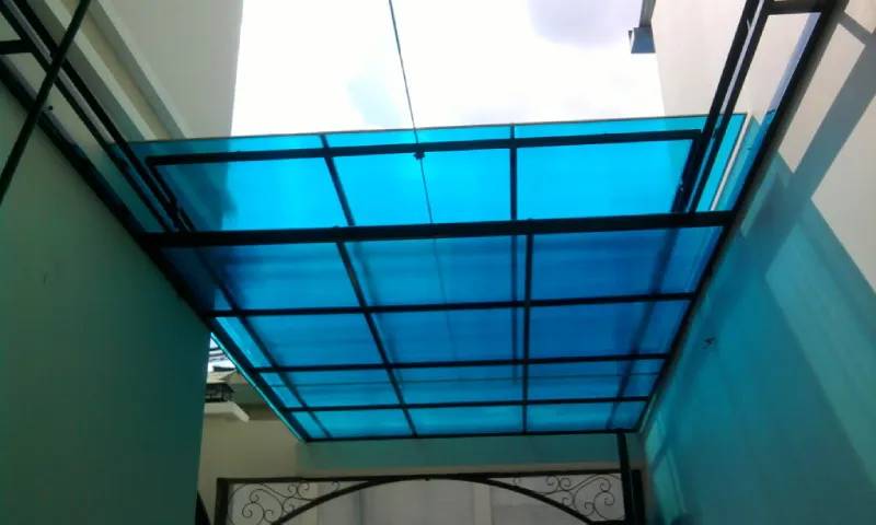 Những yếu tố cần lưu ý khi chọn tấm lấy sáng giếng trời