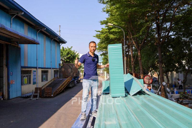 So sánh về giá cả