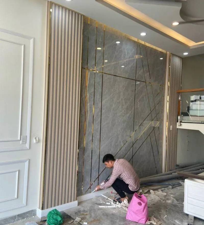 So sánh với các vật liệu ốp tường khác