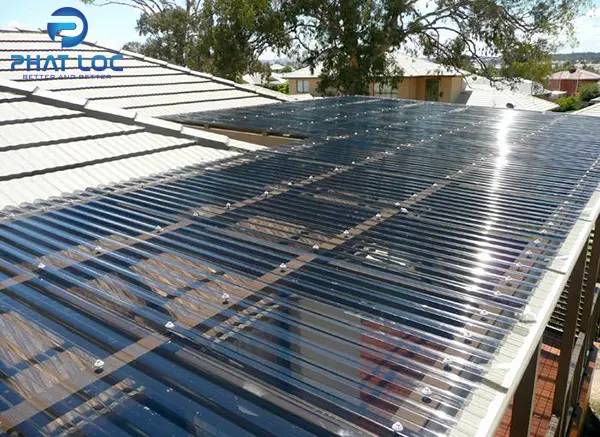 Tấm Polycarbonate sóng: Bền bỉ và thoát nước tốt