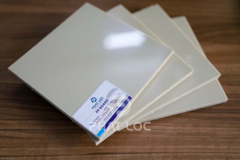 Đánh giá độ bền của tấm nhựa cứng PP dưới góc nhìn kỹ thuật chuyên sâu