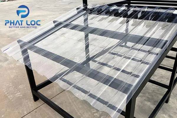 Tấm nhựa Polycarbonate dạng sóng