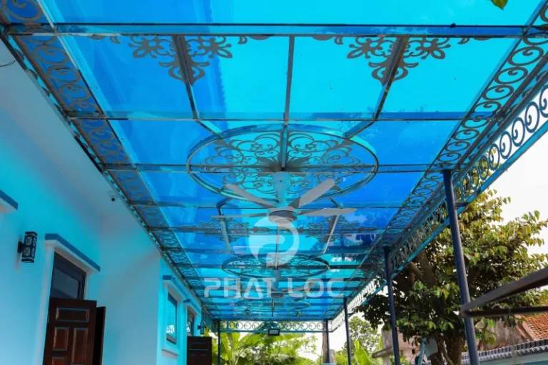 Tấm Nhựa Poly Đặc xanh dương – Sáng dịu, mát mắt