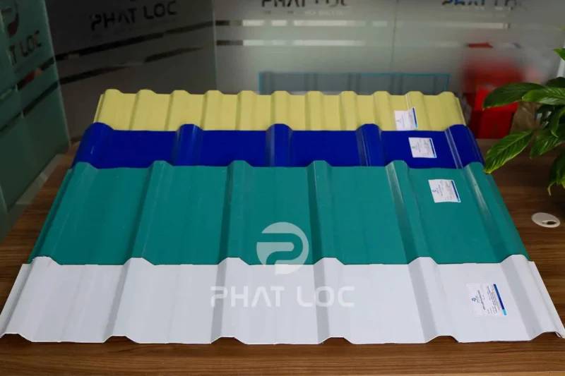 Tấm tôn nhựa là gì? Có gì đặc biệt trong môi trường hóa chất?