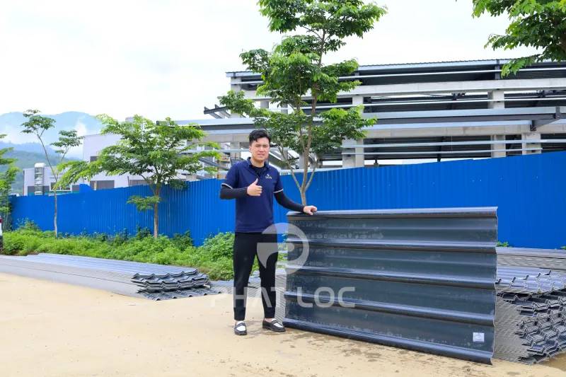Thông số kỹ thuật tôn nhựa màu đen Phát Lộc 