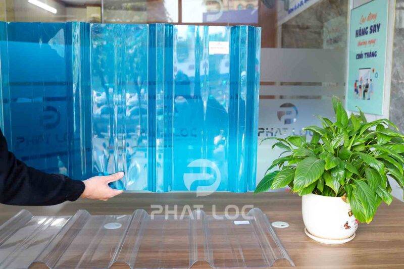 Mái che Polycarbonate – Giải pháp hoàn hảo cho công trình ngoài trời