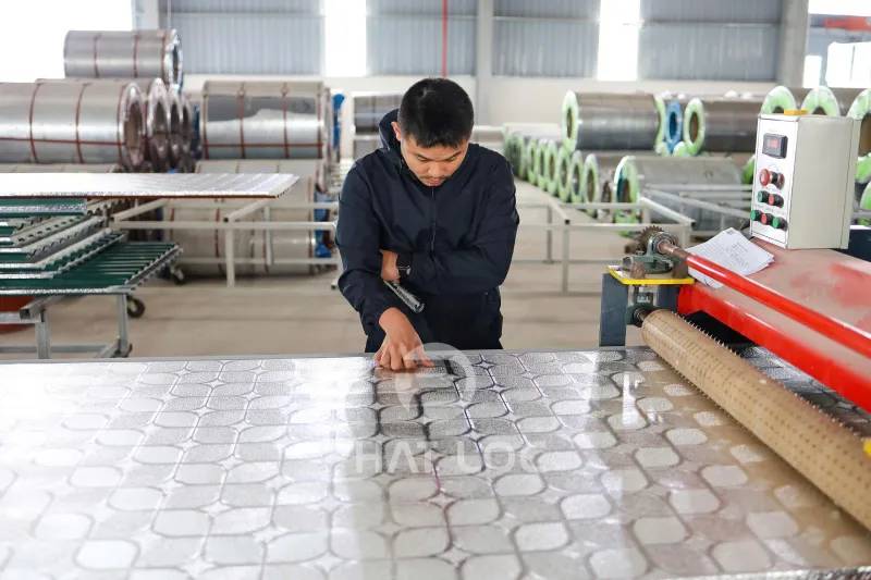 Tiêu chí lựa chọn nhà cung cấp màng bạc phủ tôn xốp ở Hà Nội