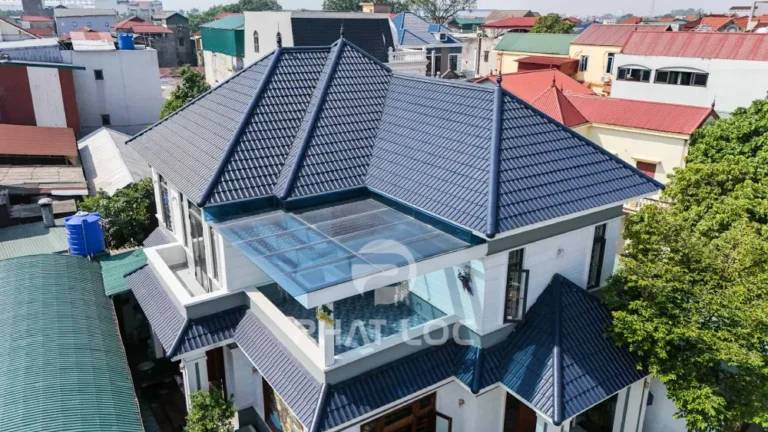 Ứng dụng Tấm Poly Xám Khói cho nhà ở dân dụng