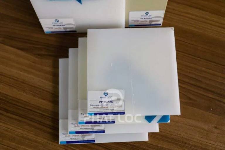 Vì Sao Đây Là Thời Điểm Phù Hợp Để Mua Tấm Nhựa PP 10mm?